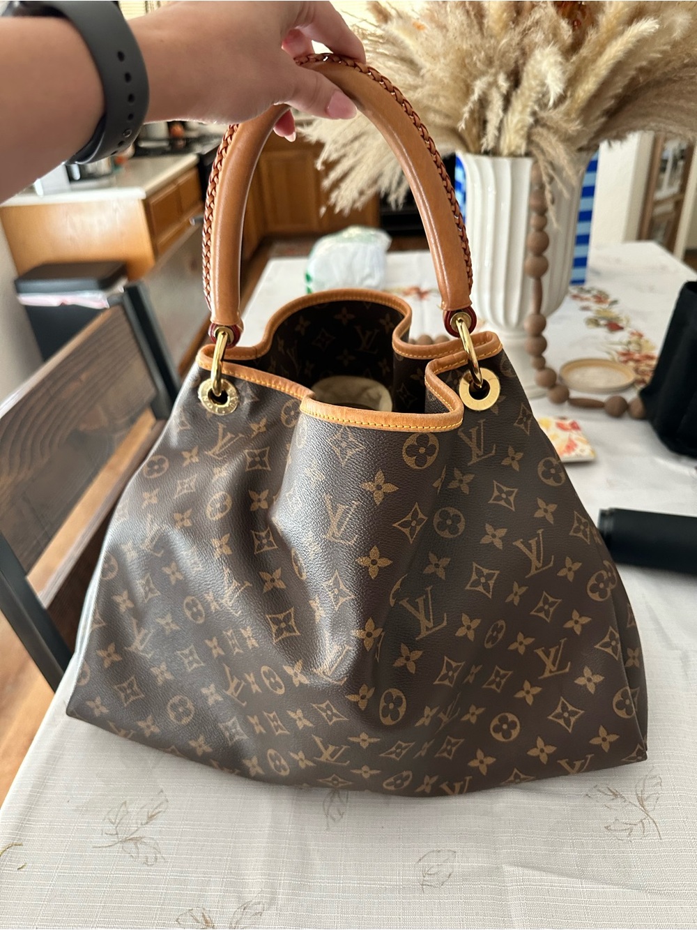 Authentic Louis Vuitton Monogram Canvas Hobo Shoulder Bag in Brown and Tan - Picture 2 of 12